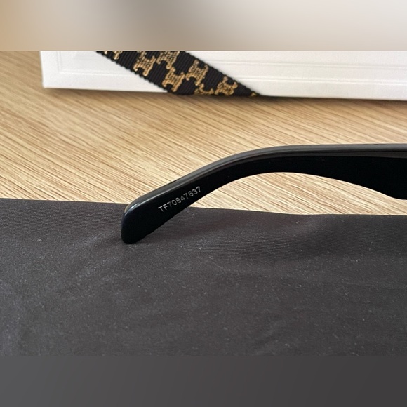 ❌SOLD❌ 
💯 Authentic CELINE Sun glasses - Picture 4 of 9